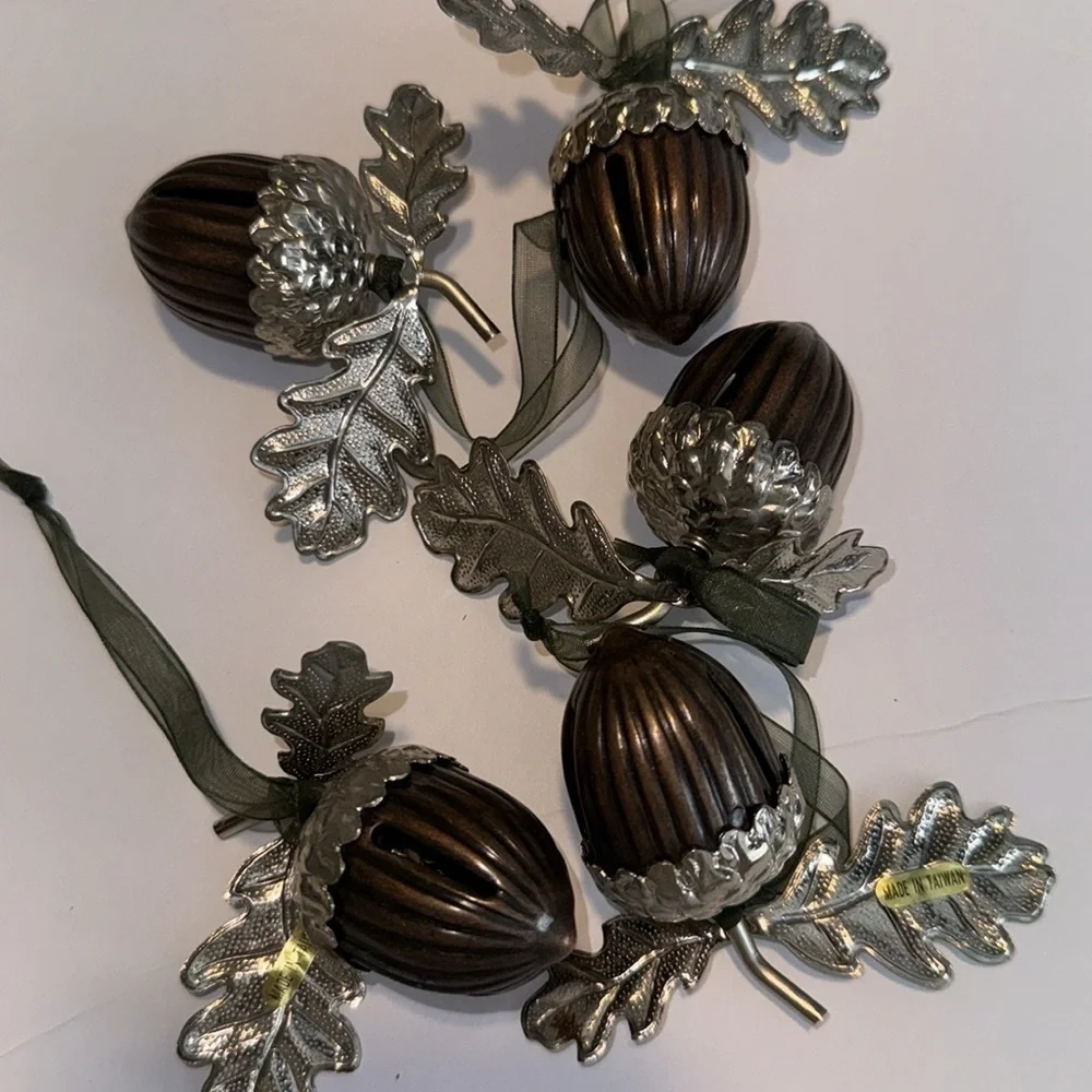 Vintage Acorn Christmas Bell Ornament Lot 5 Metal Taiwan Silver & Bronze 2.5
